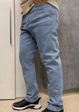 شلوار جین Wrangler یخی– برش کلاسیک و راحتی ماندگار