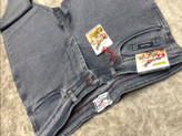 شلوار جین Wrangler طوسی– برش کلاسیک و راحتی ماندگار